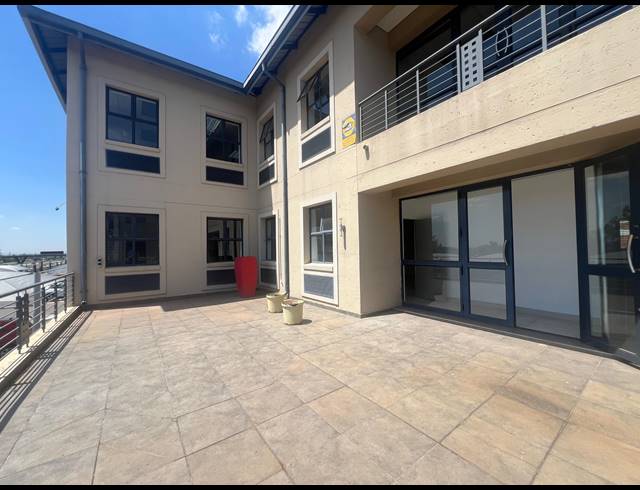 224M² OFFICE TO LET IN MEYERSDAL